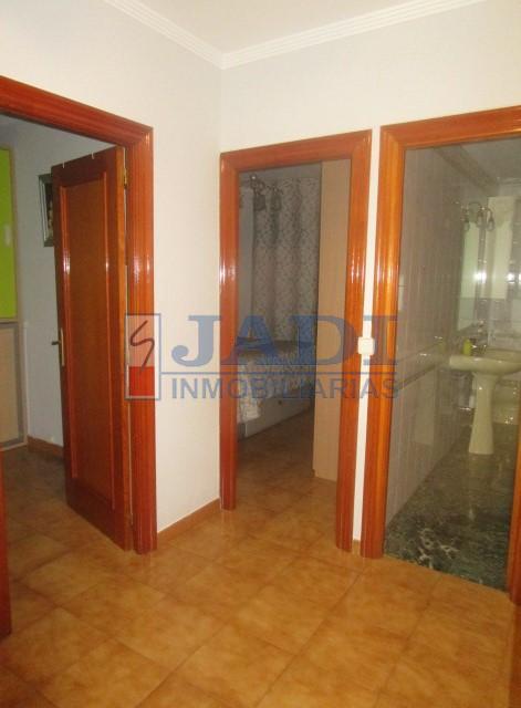 For sale of house in Valdepeñas