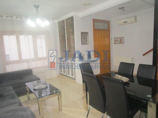 For sale of house in Valdepeñas