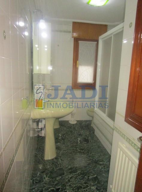 For sale of house in Valdepeñas