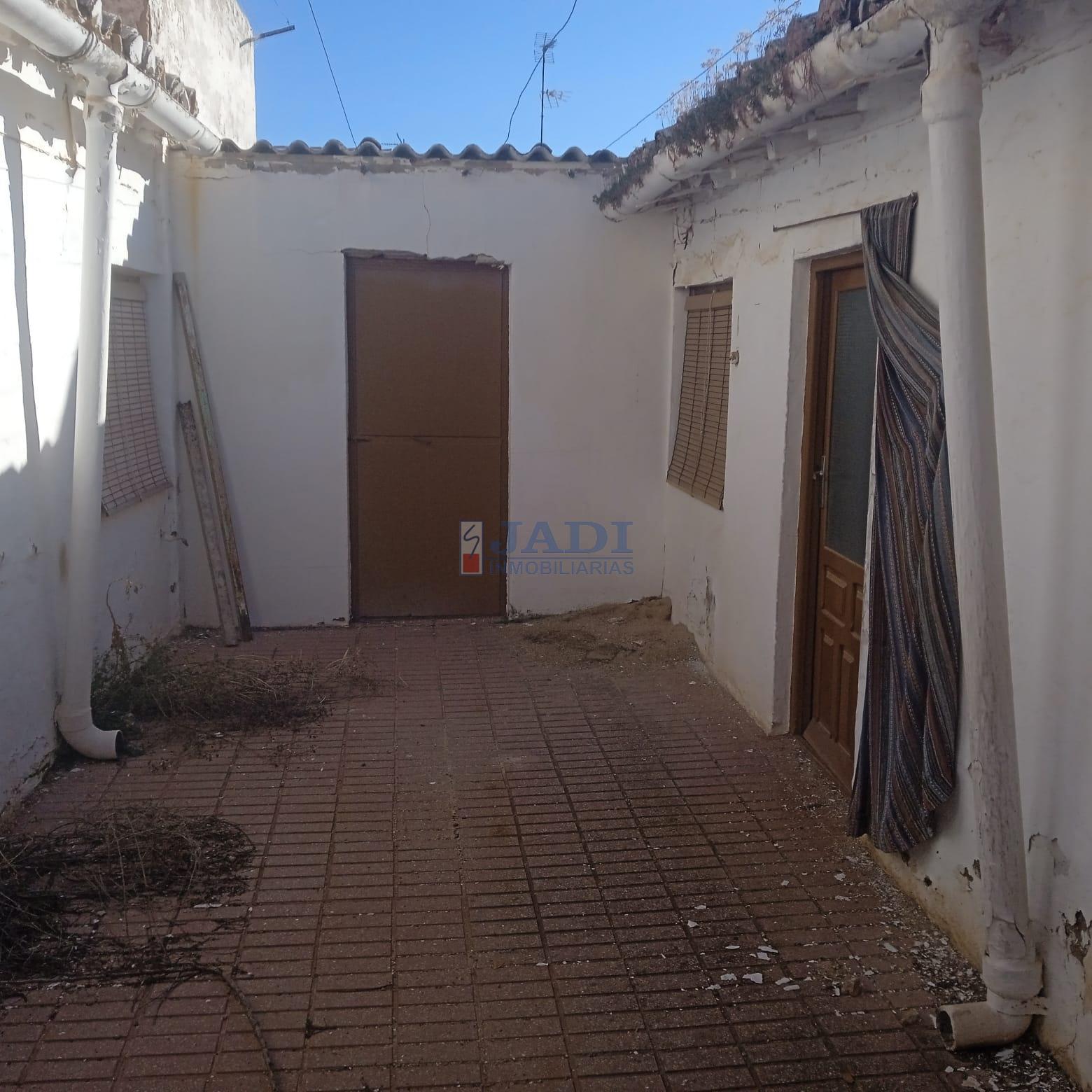 Venta de casa en Valdepeñas