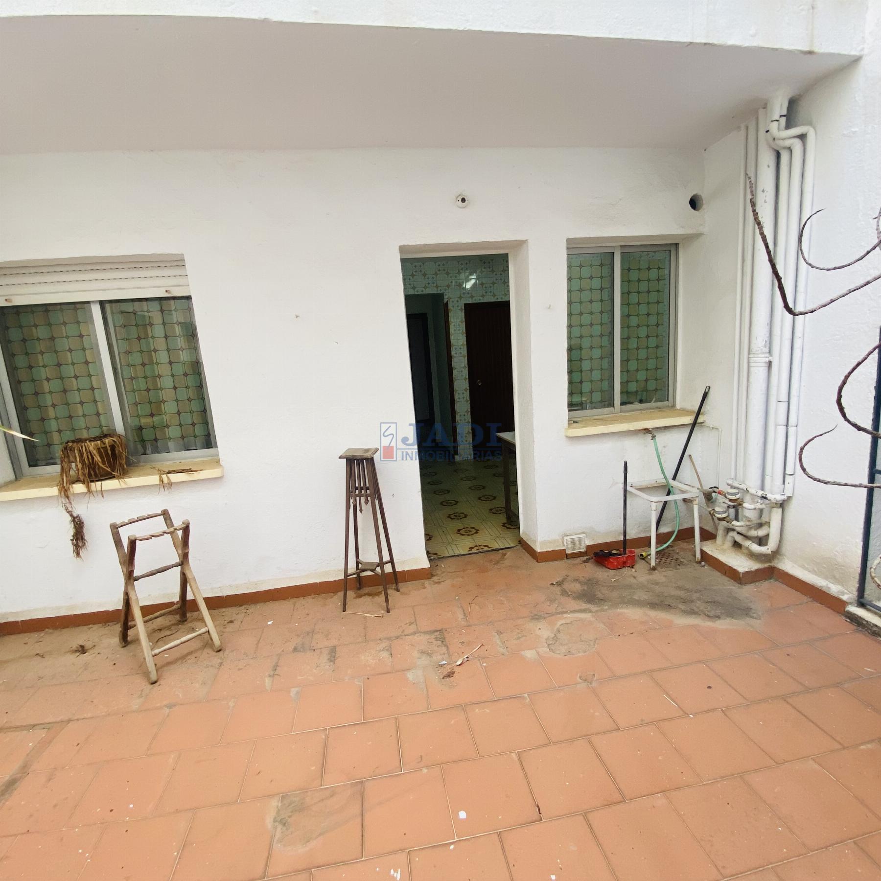 Venta de piso en Valdepeñas