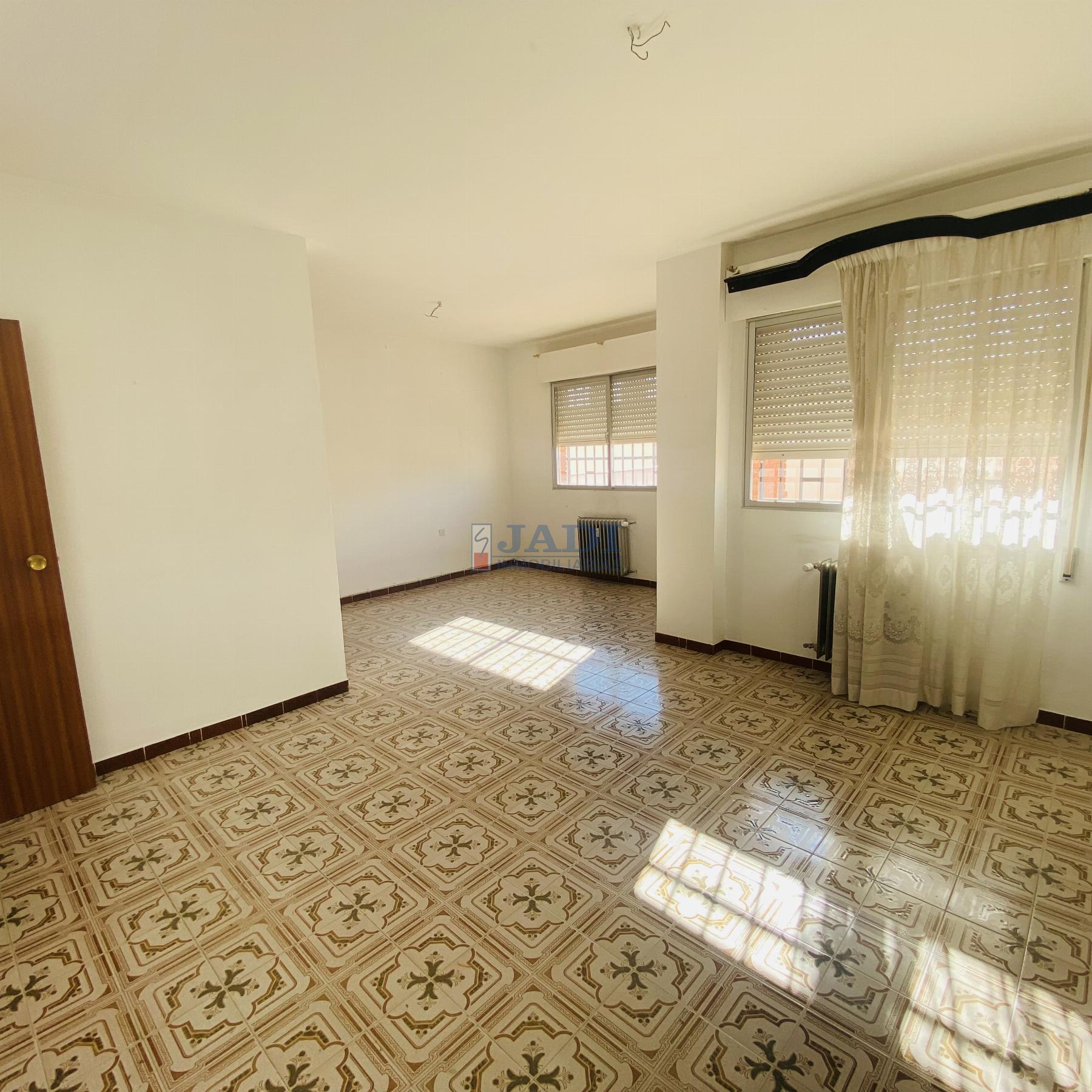 Venta de piso en Valdepeñas