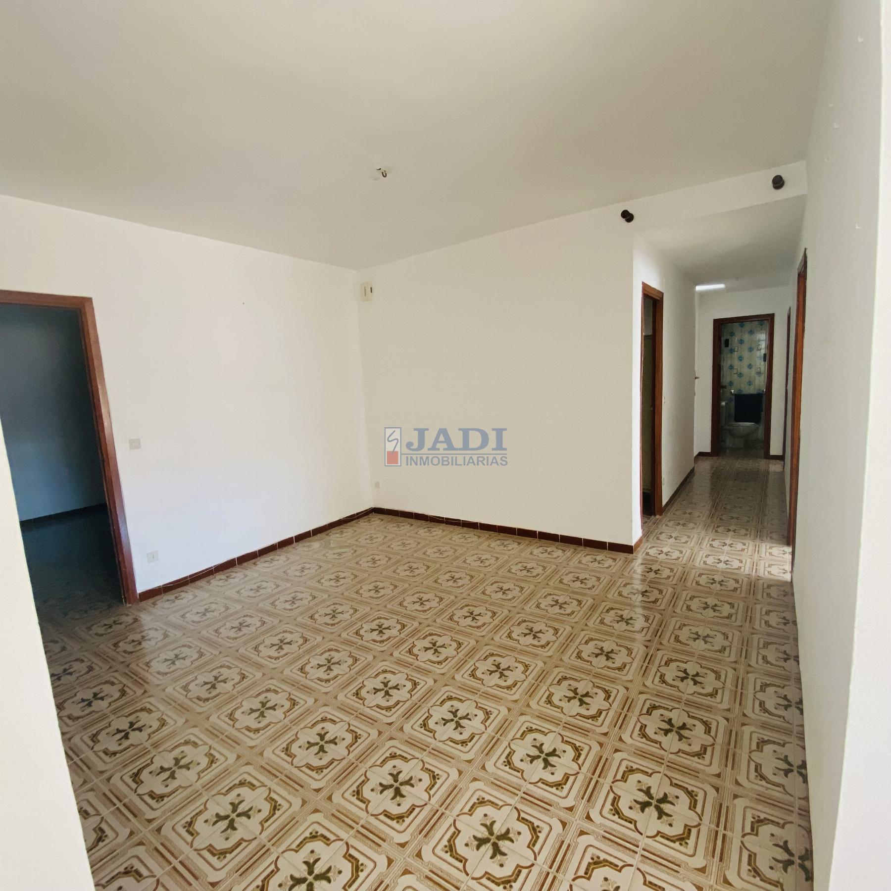 Venta de piso en Valdepeñas