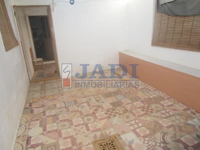 For sale of house in Valdepeñas