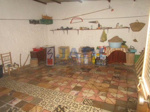 For sale of house in Valdepeñas