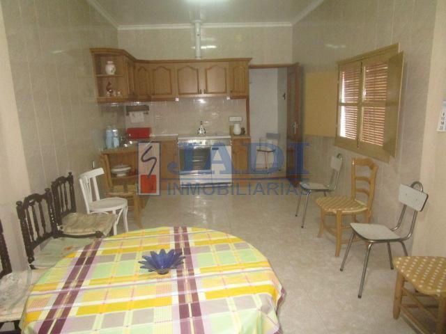 For sale of house in Valdepeñas