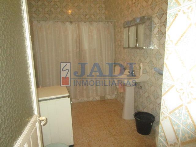 For sale of house in Valdepeñas