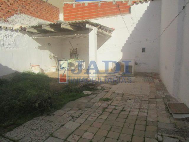 For sale of house in Valdepeñas