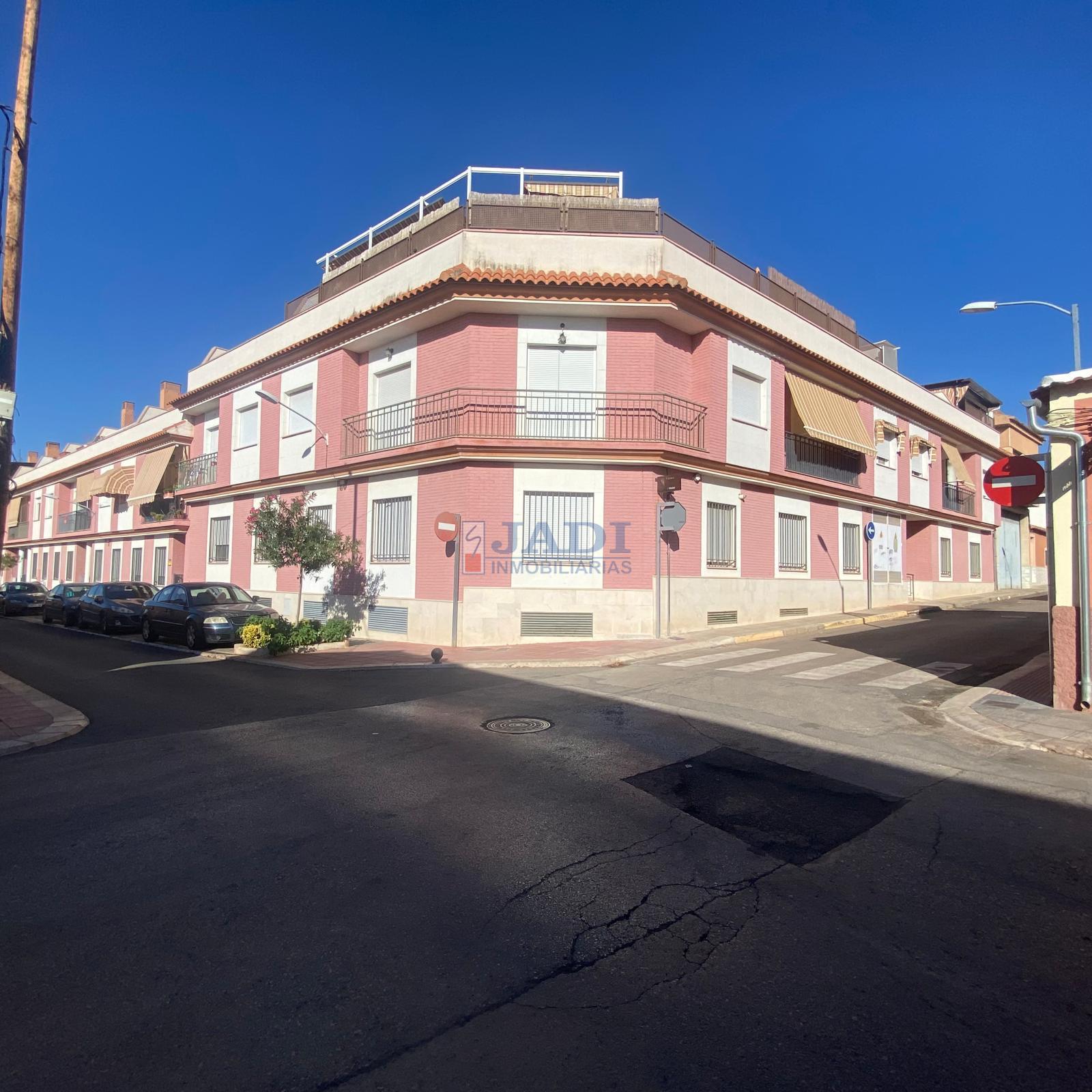 Noleggio di box auto in Valdepeñas