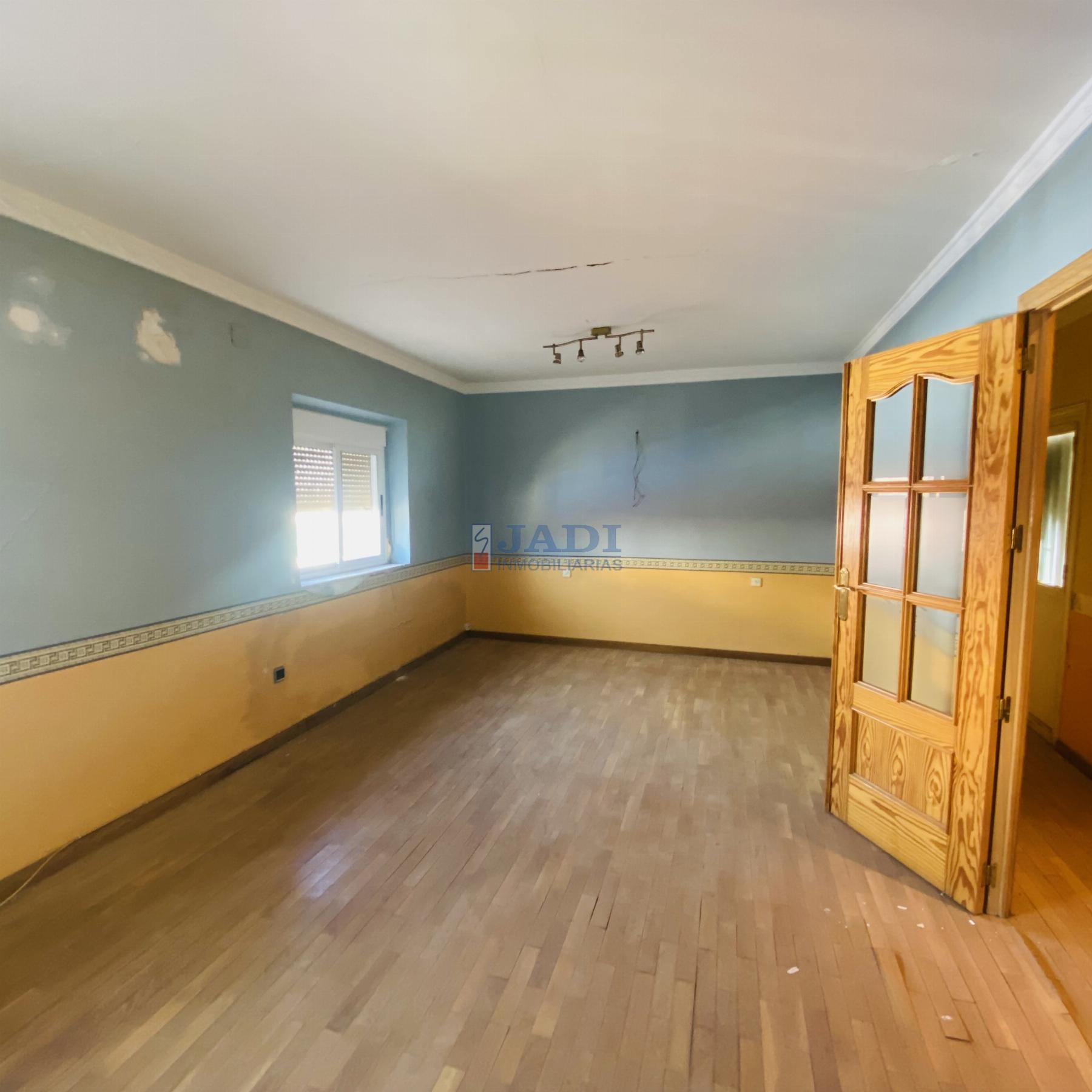 Venta de casa en Valdepeñas