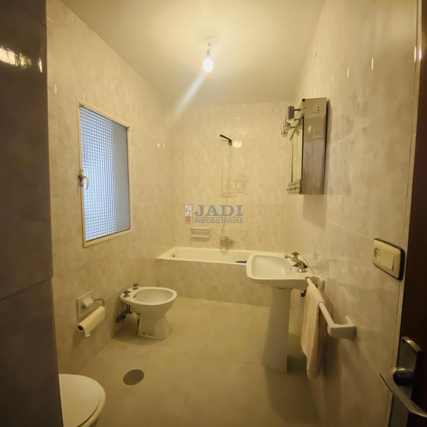 Venta de casa en Valdepeñas