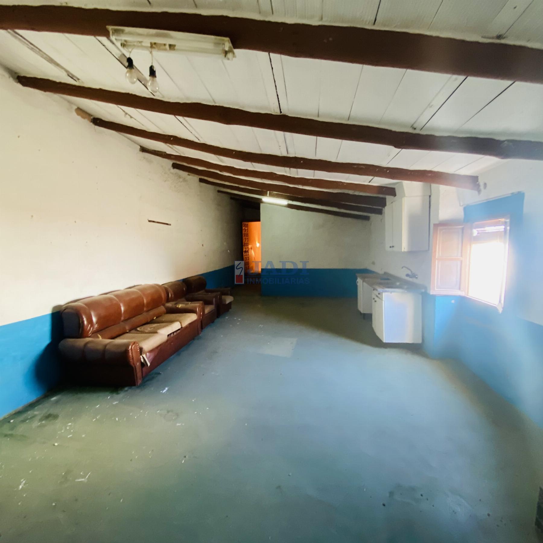 Venta de casa en Valdepeñas
