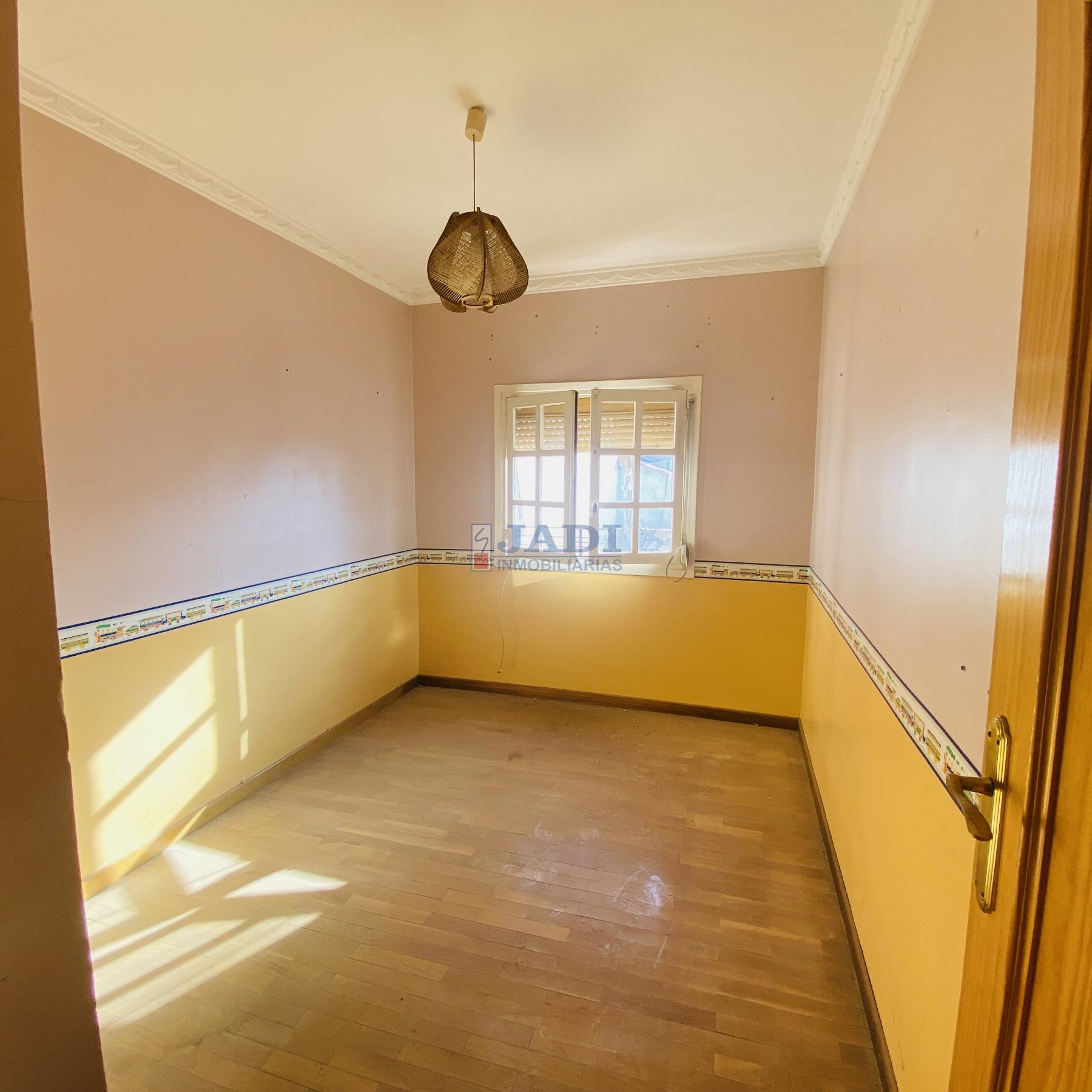 Venta de casa en Valdepeñas