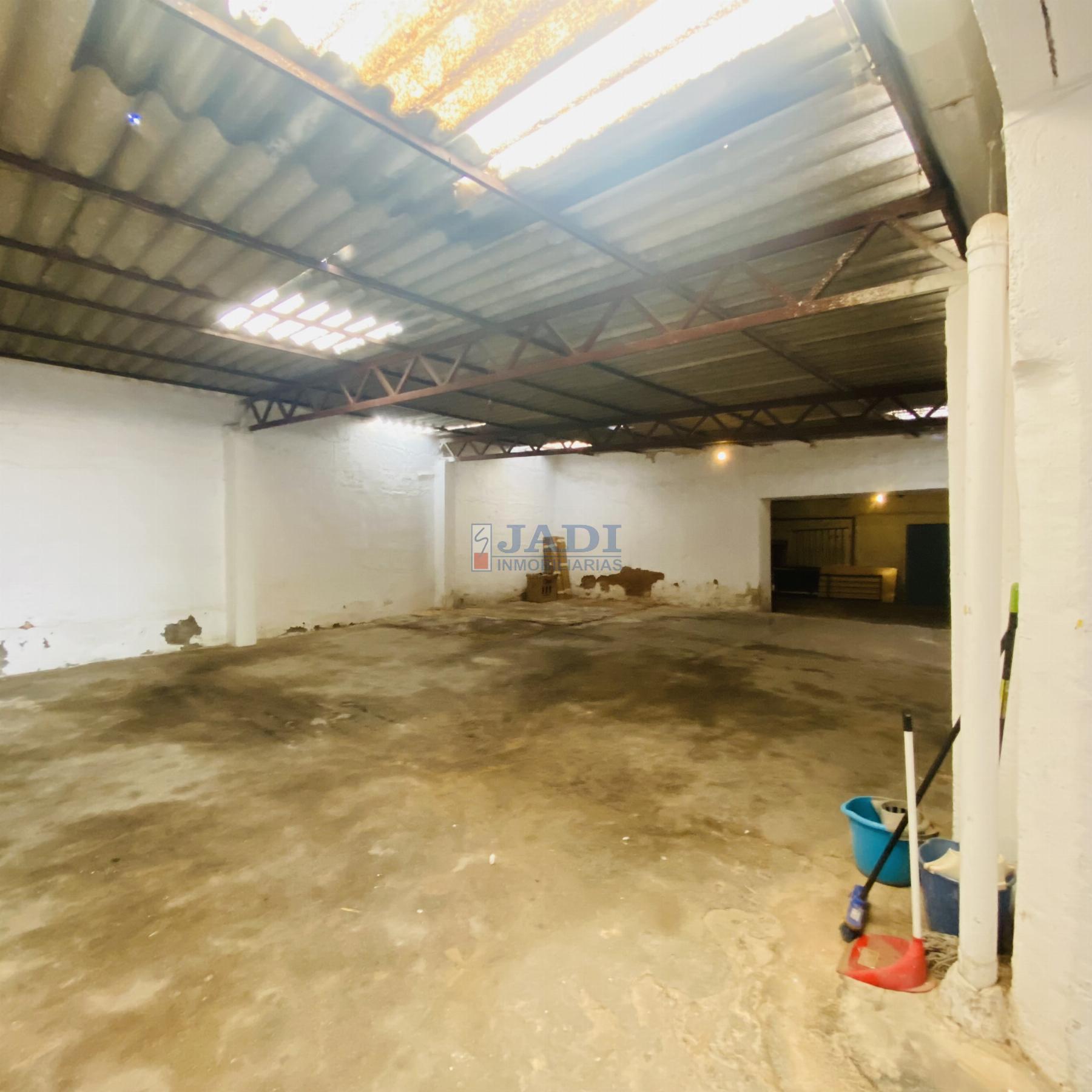 Venta de casa en Valdepeñas
