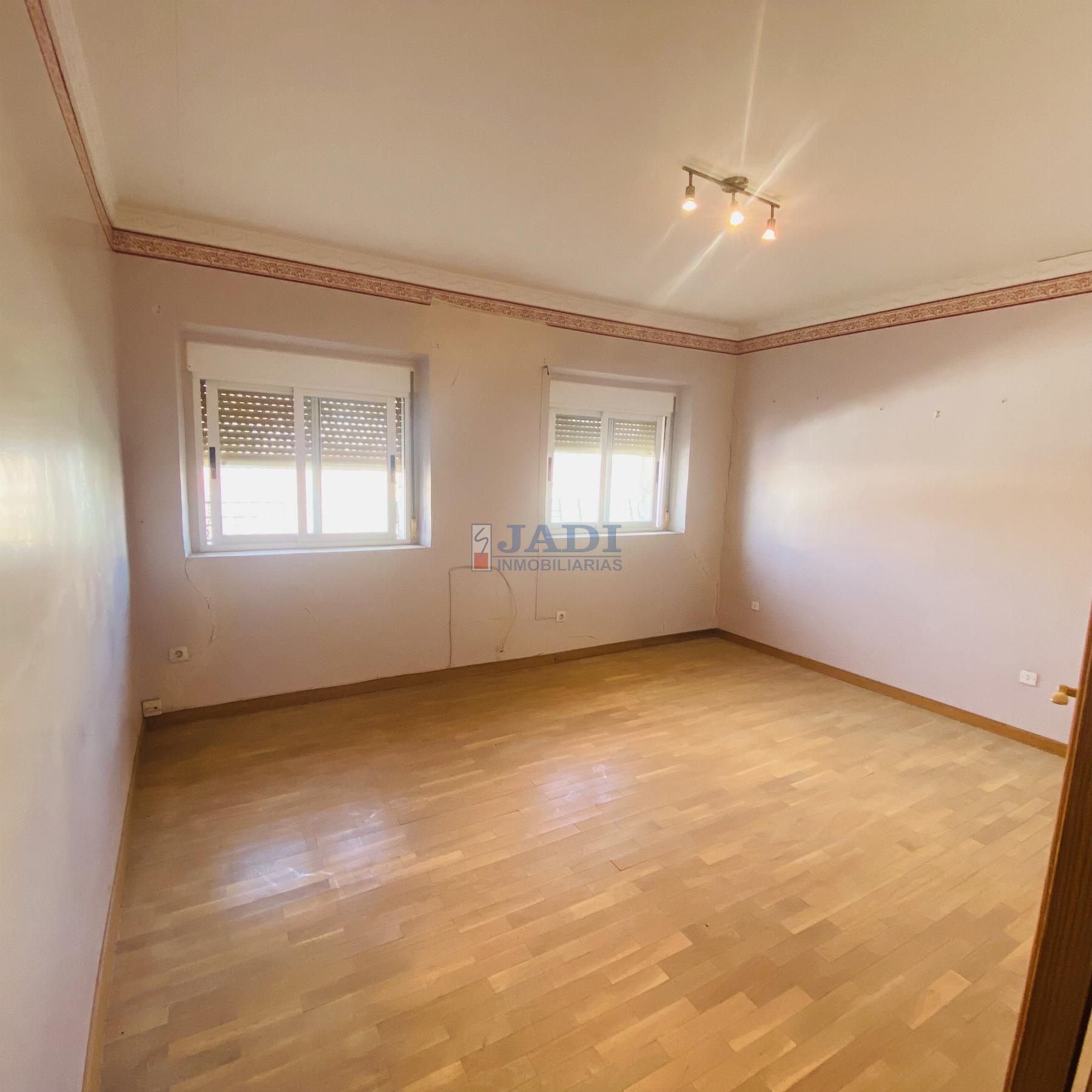 Venta de casa en Valdepeñas