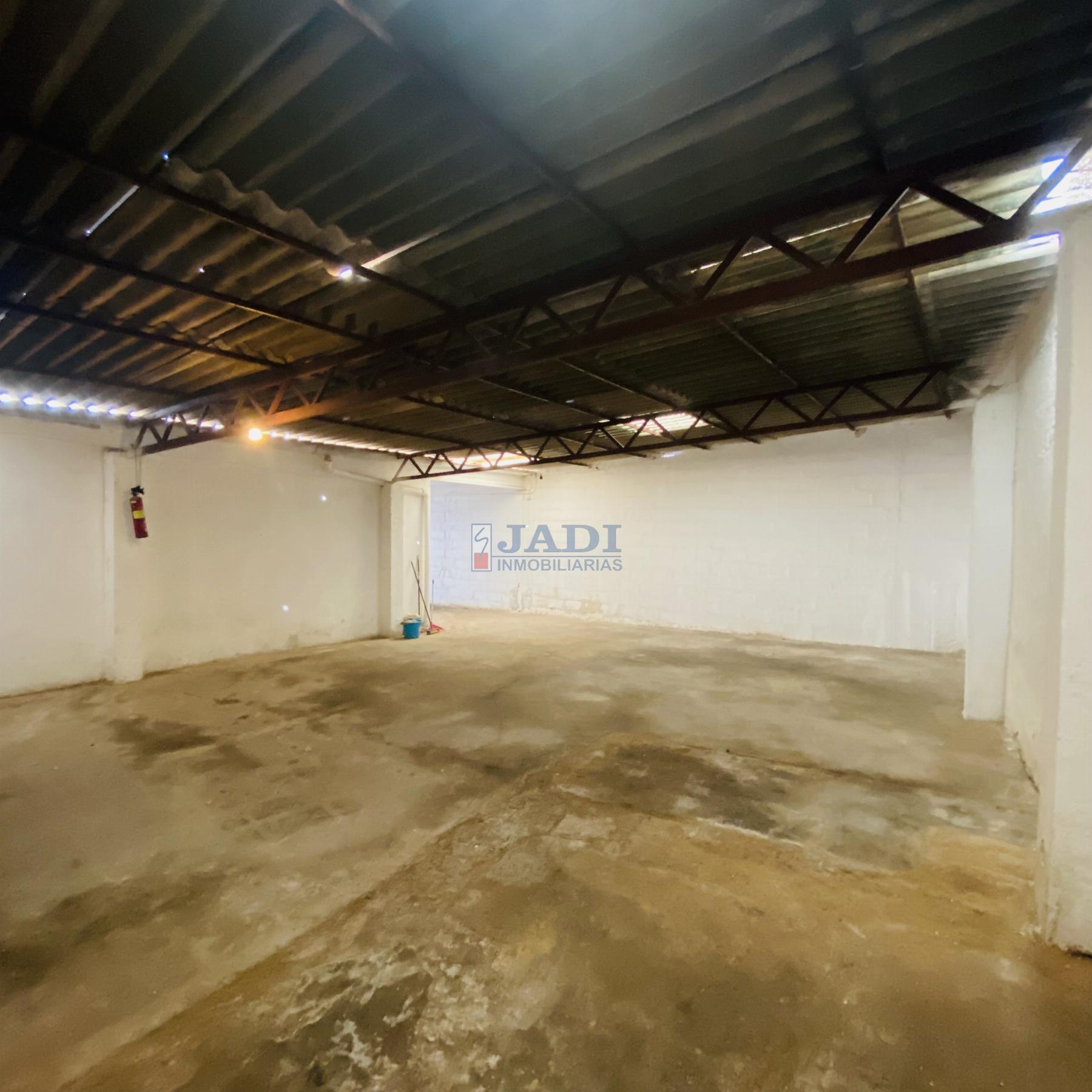Venta de casa en Valdepeñas