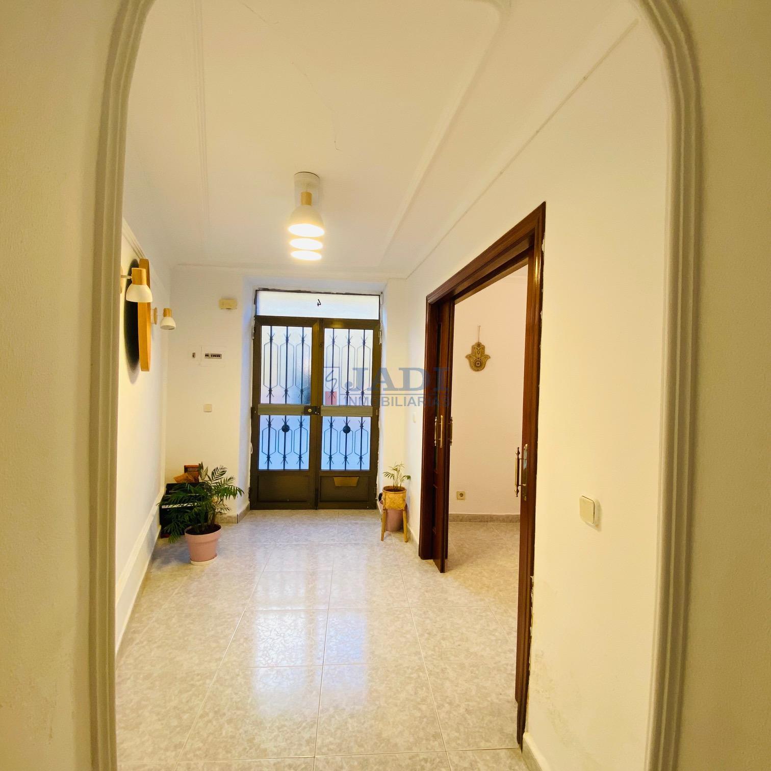 Venta de casa en Valdepeñas