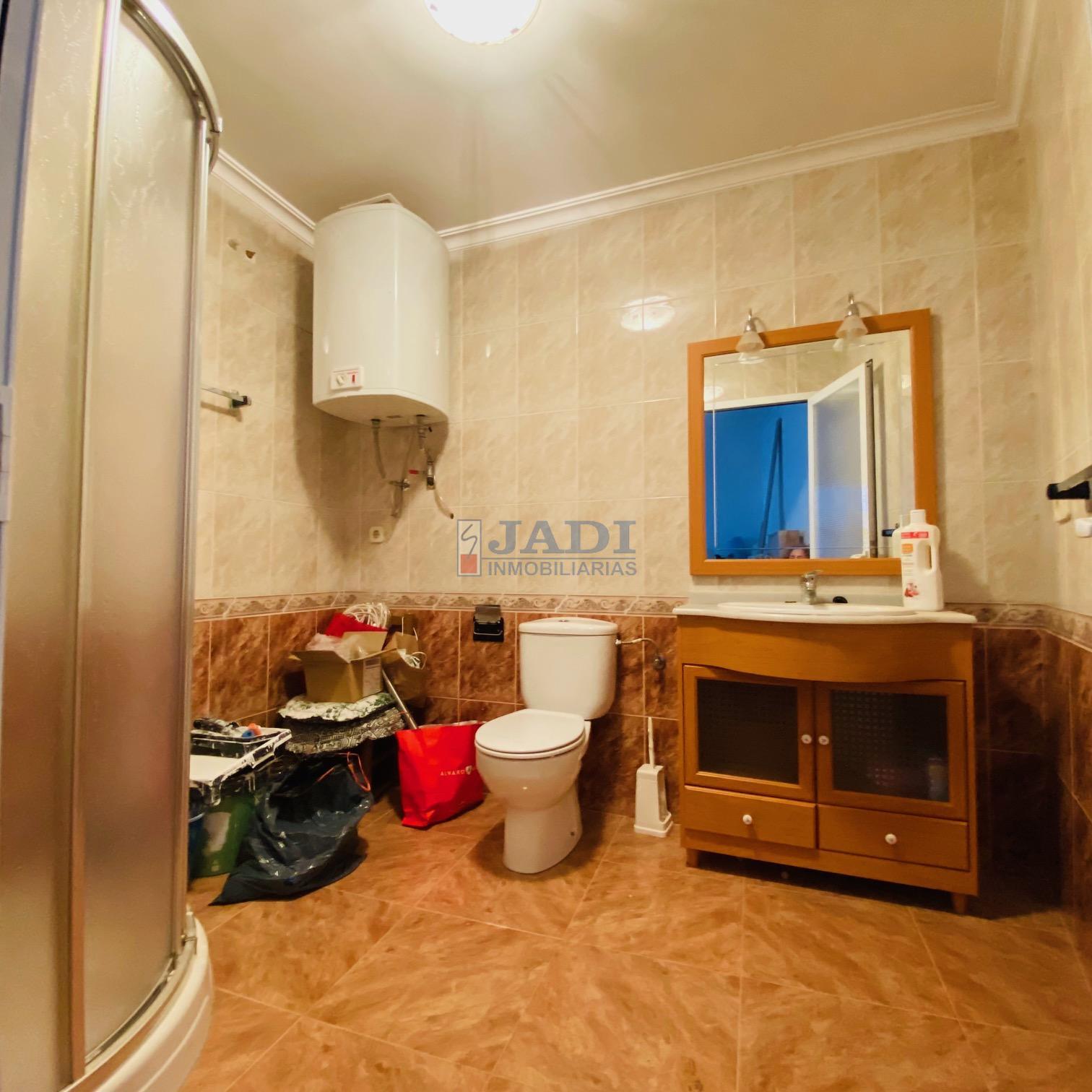 Venta de casa en Valdepeñas