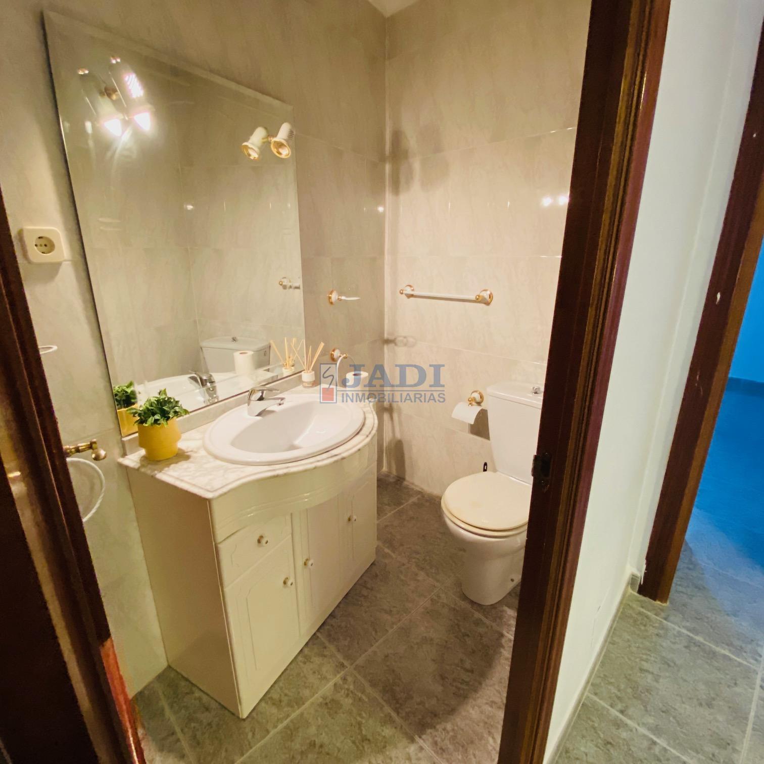 Venta de casa en Valdepeñas
