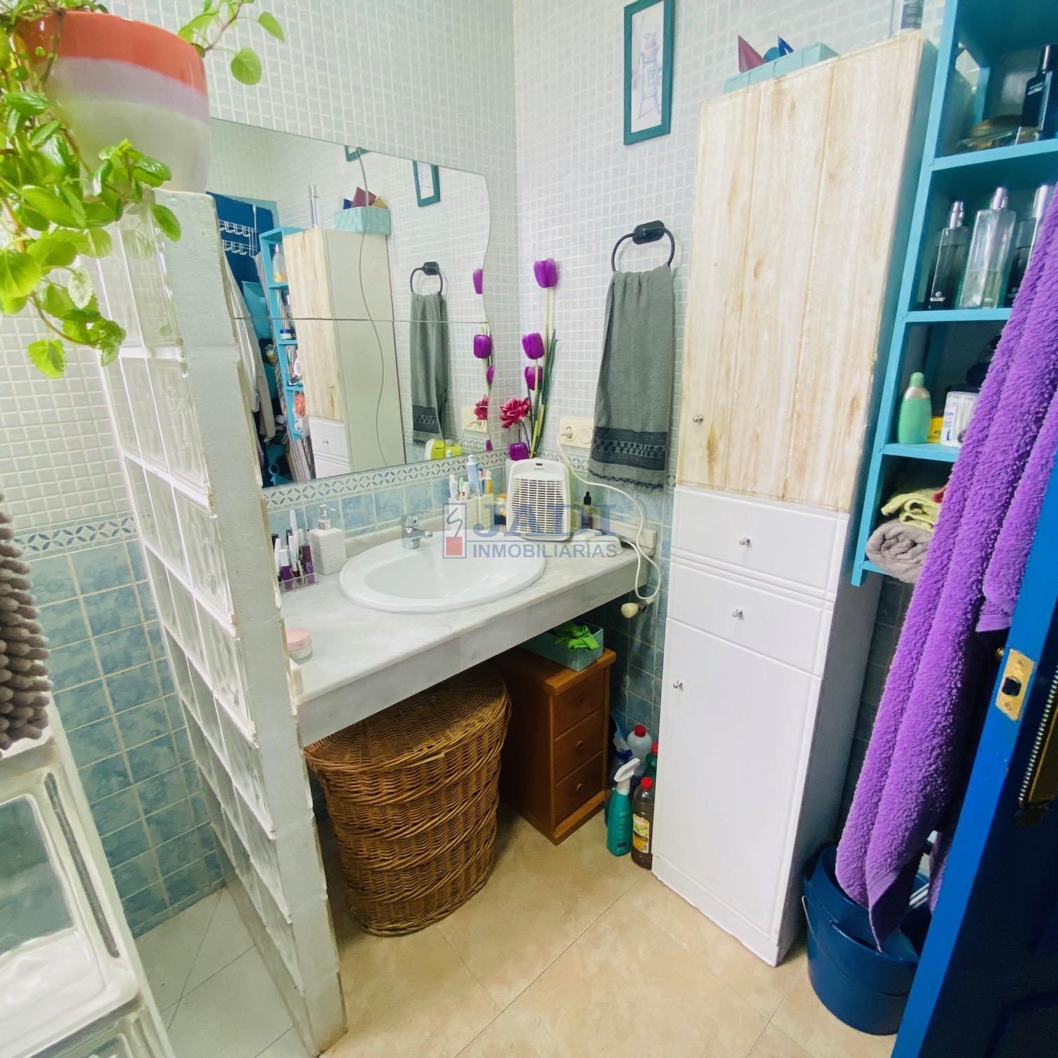 Venta de casa en Valdepeñas