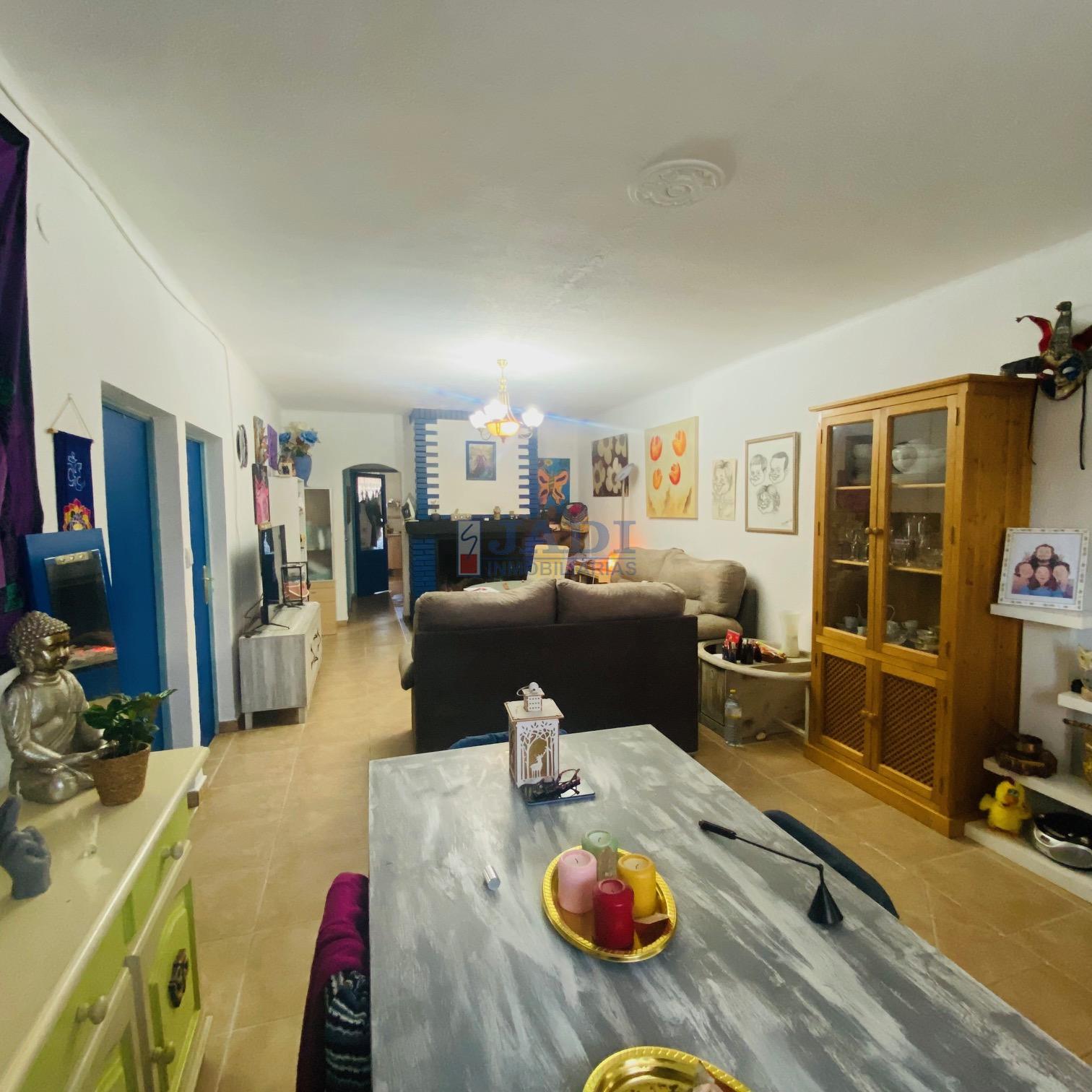 Venta de casa en Valdepeñas