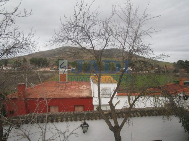For sale of house in Valdepeñas