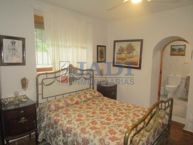 For sale of house in Valdepeñas