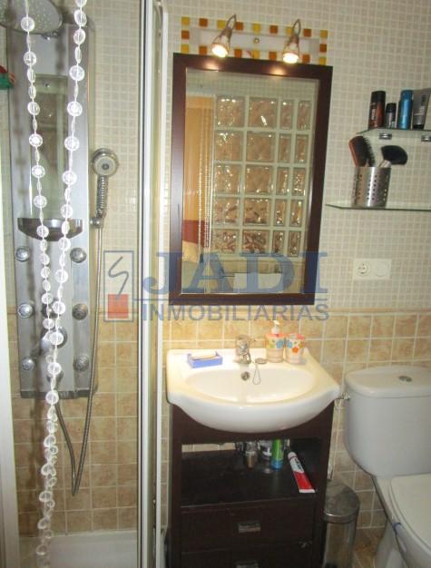 For sale of house in Valdepeñas