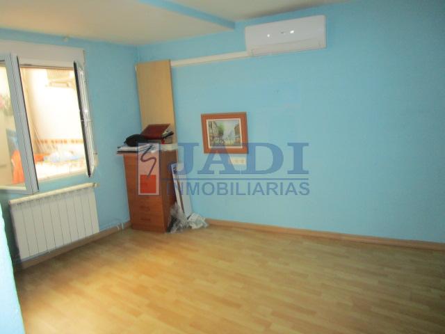 For sale of house in Valdepeñas