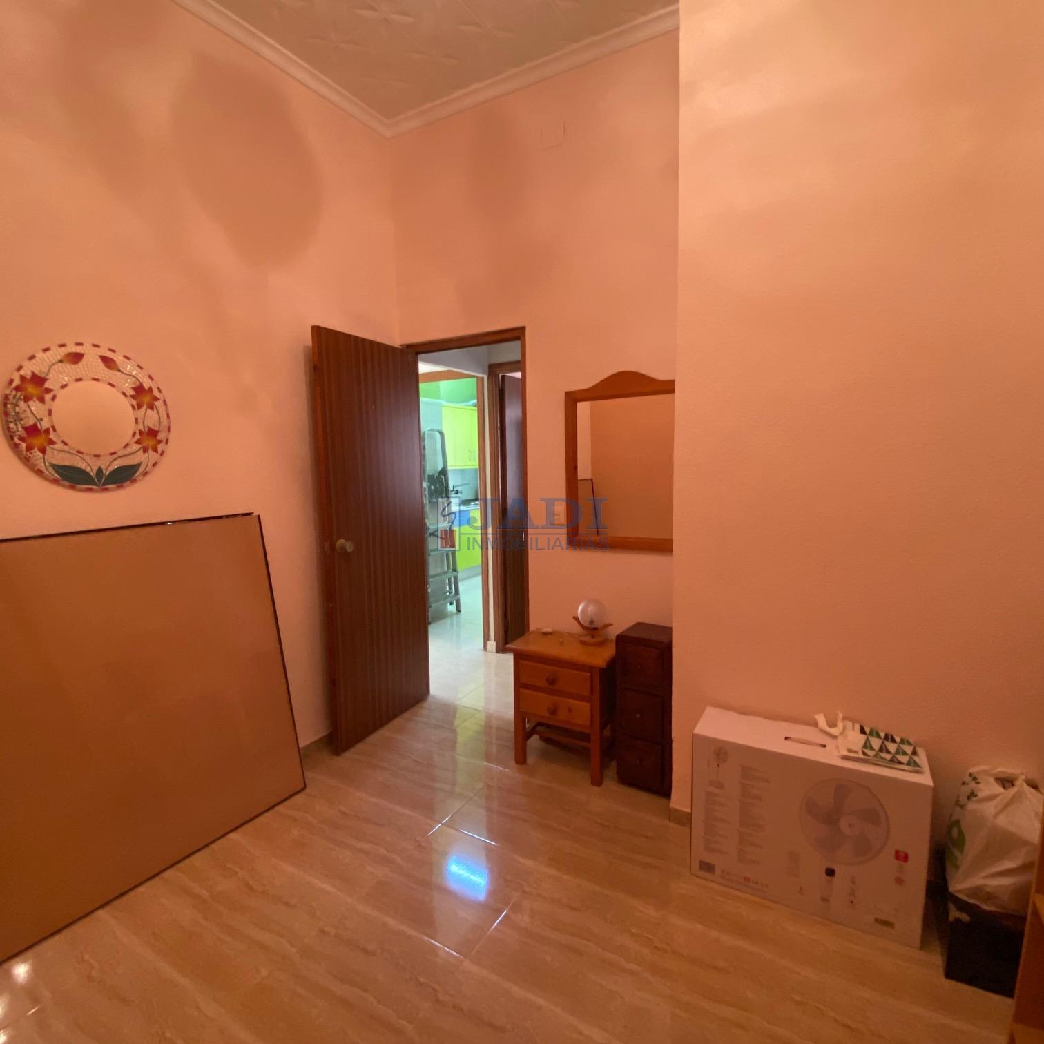 Venta de piso en Valdepeñas