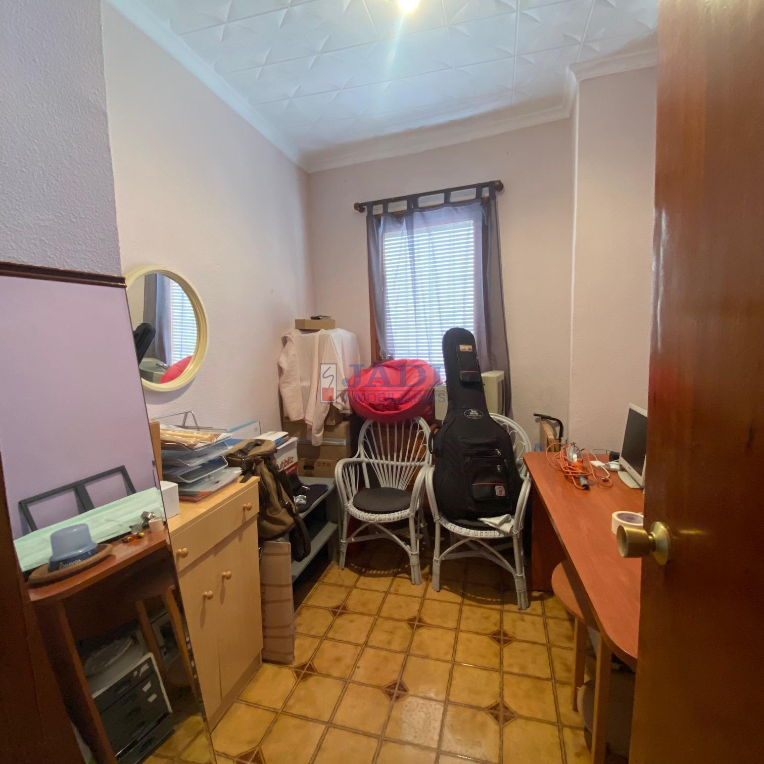 Venta de piso en Valdepeñas