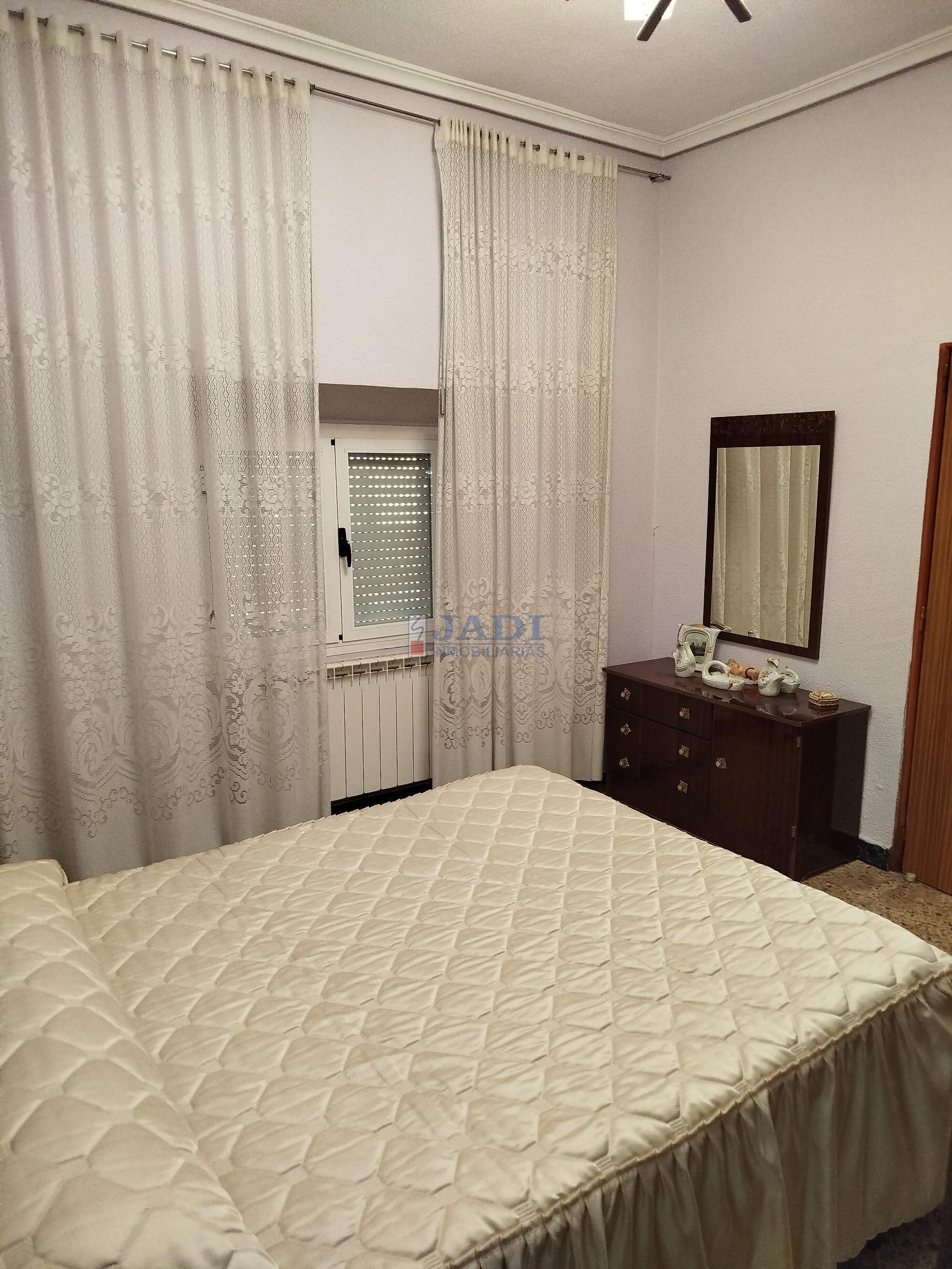 For sale of house in Valdepeñas