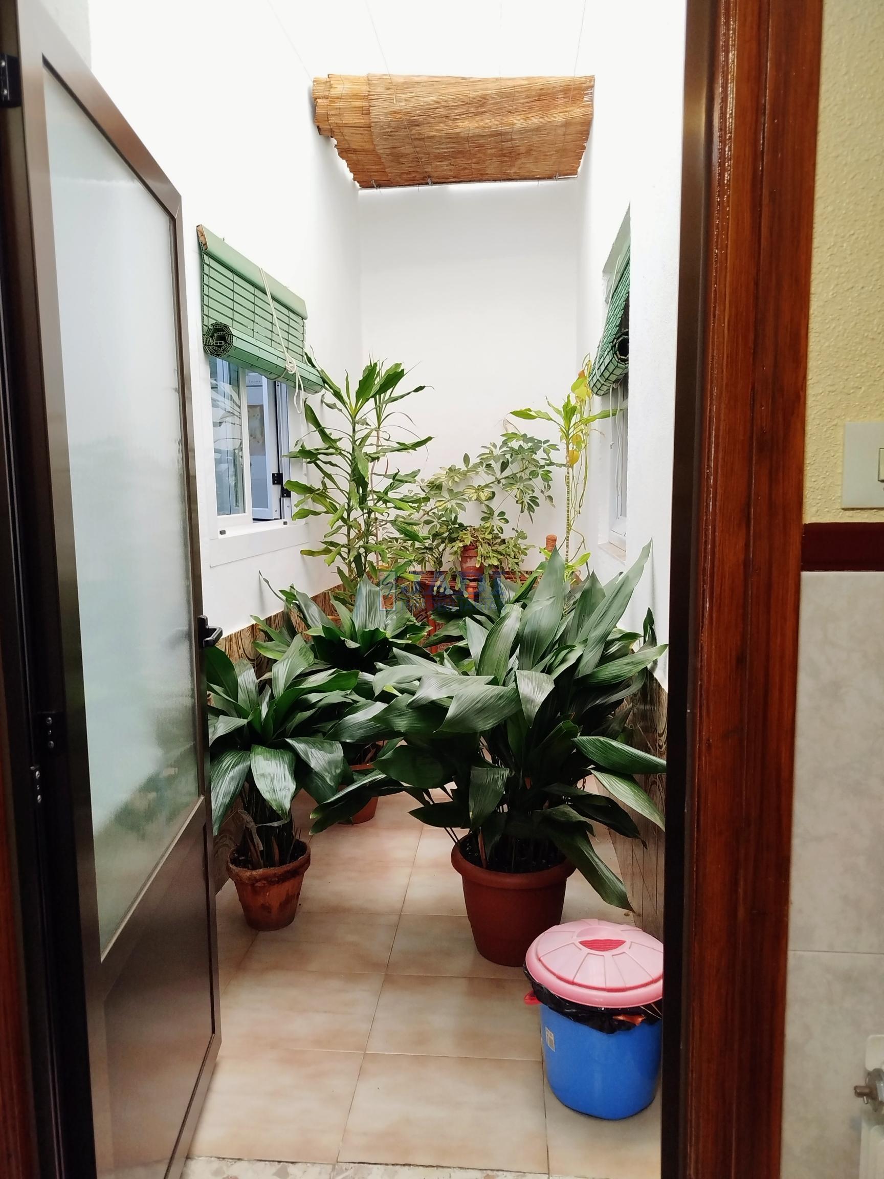 For sale of house in Valdepeñas
