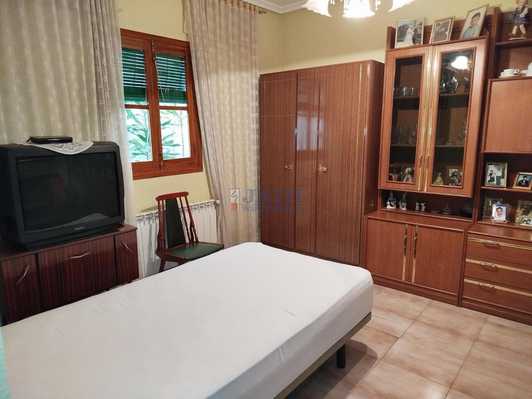 For sale of house in Valdepeñas