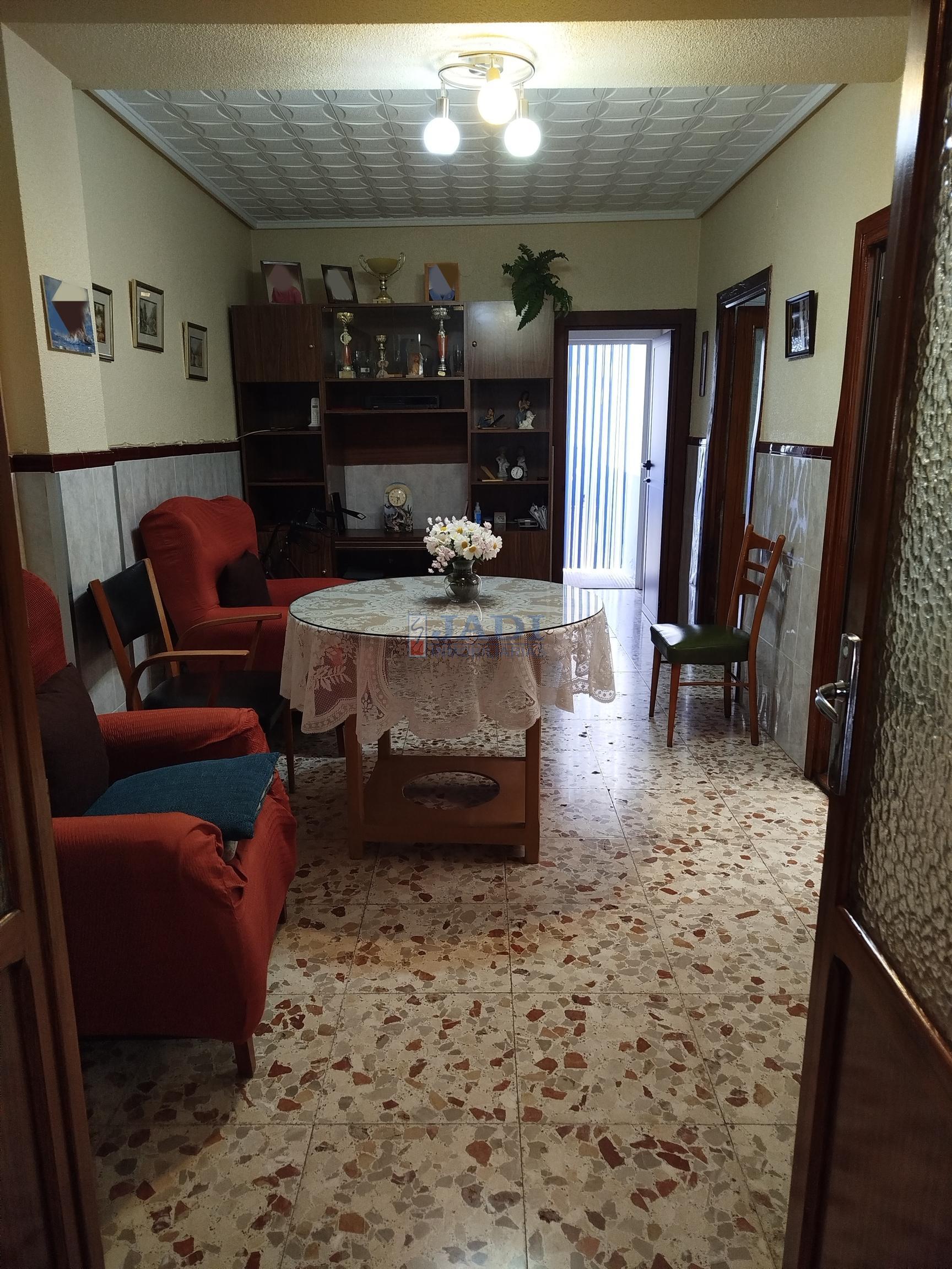 For sale of house in Valdepeñas