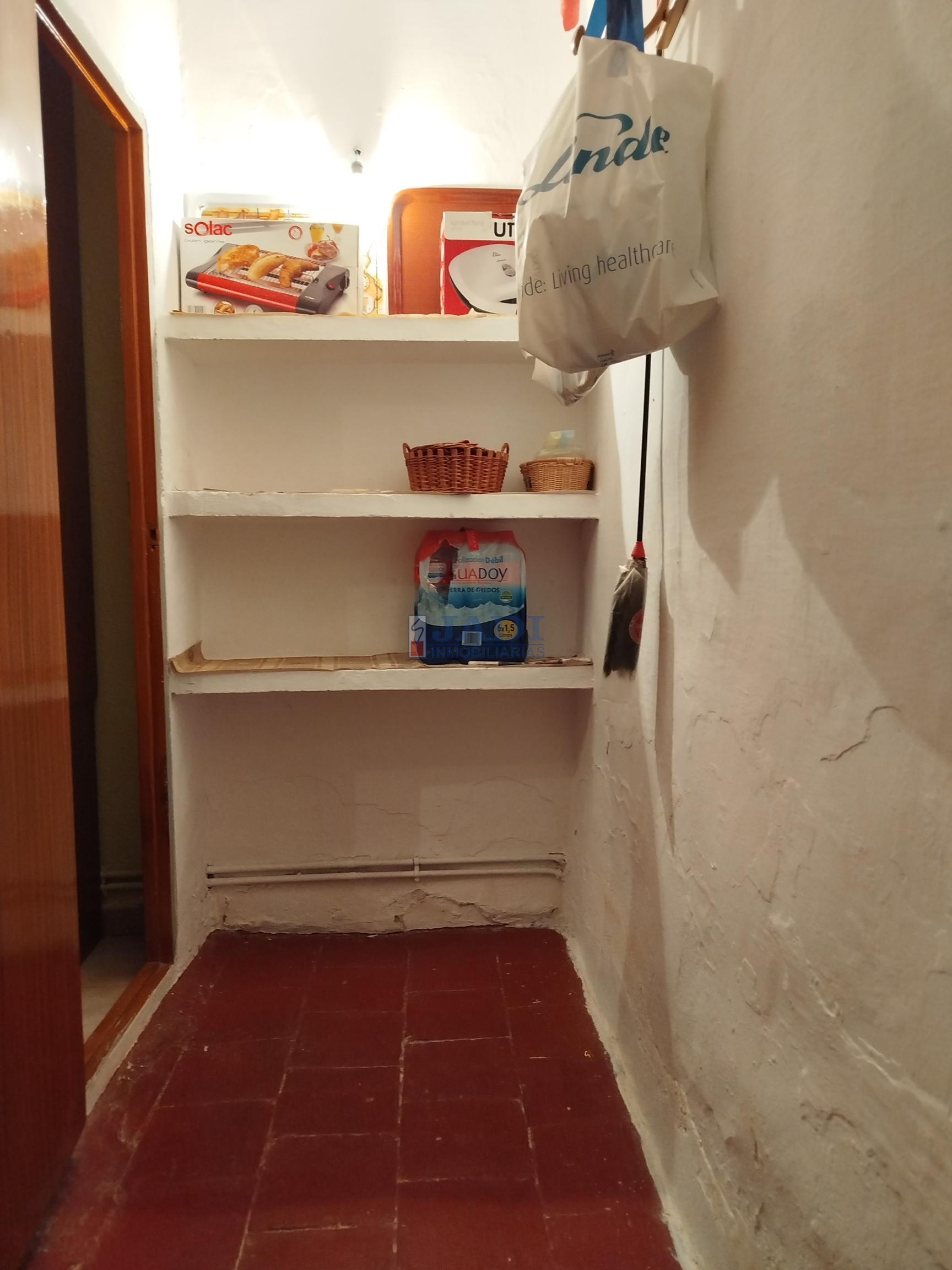 For sale of house in Valdepeñas