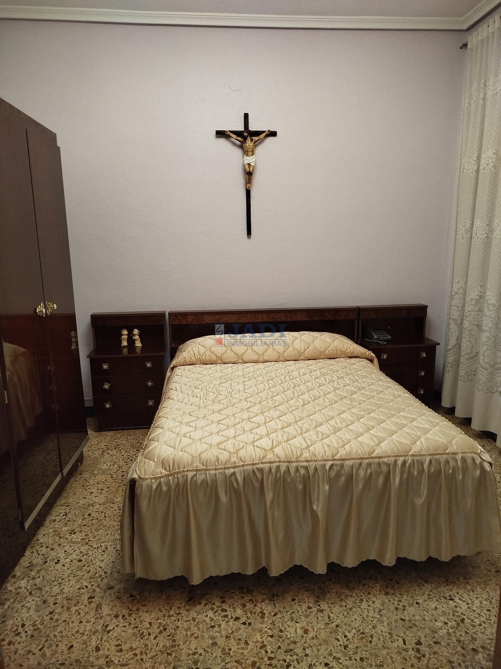 For sale of house in Valdepeñas