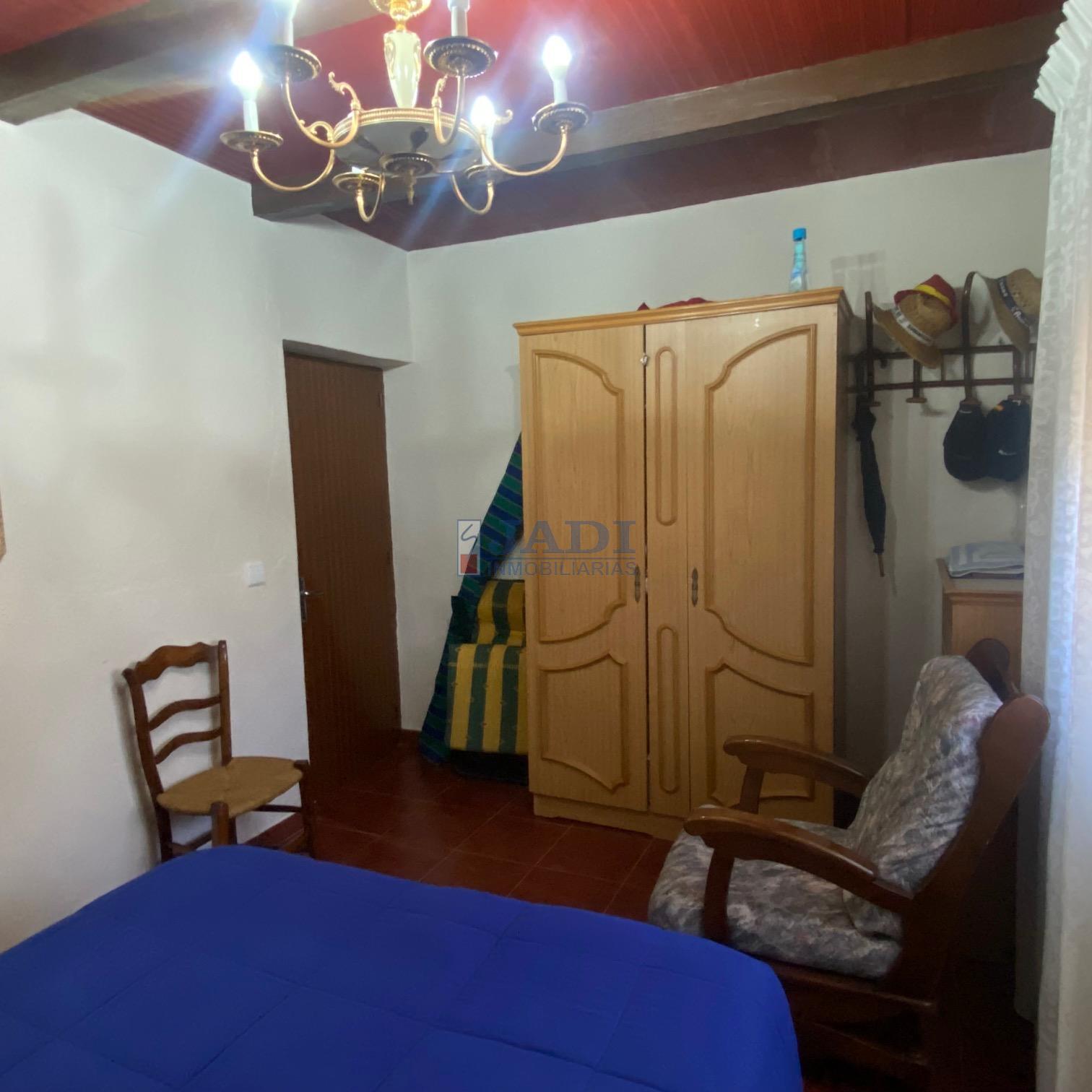 For sale of house in Valdepeñas