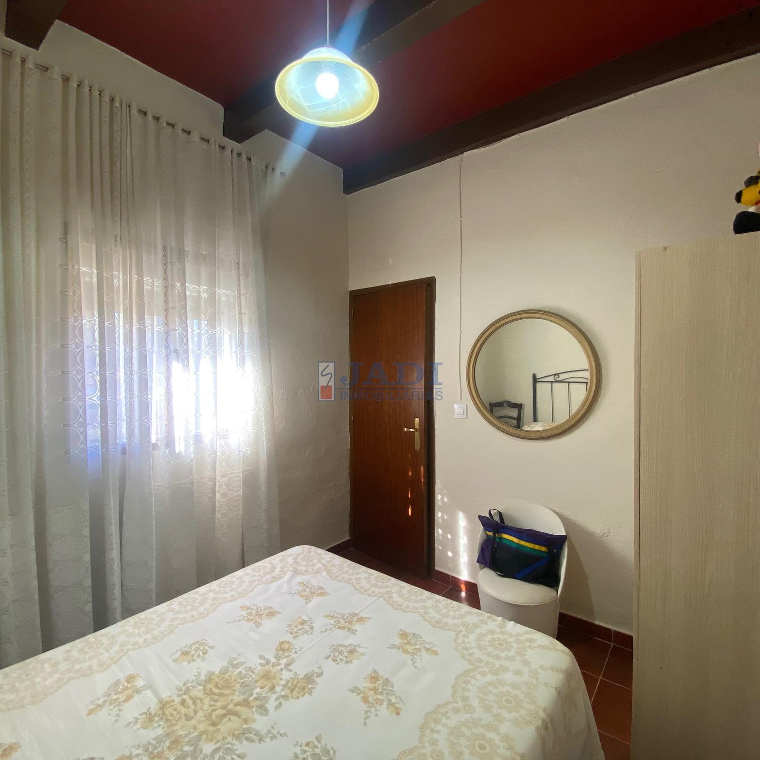 For sale of house in Valdepeñas