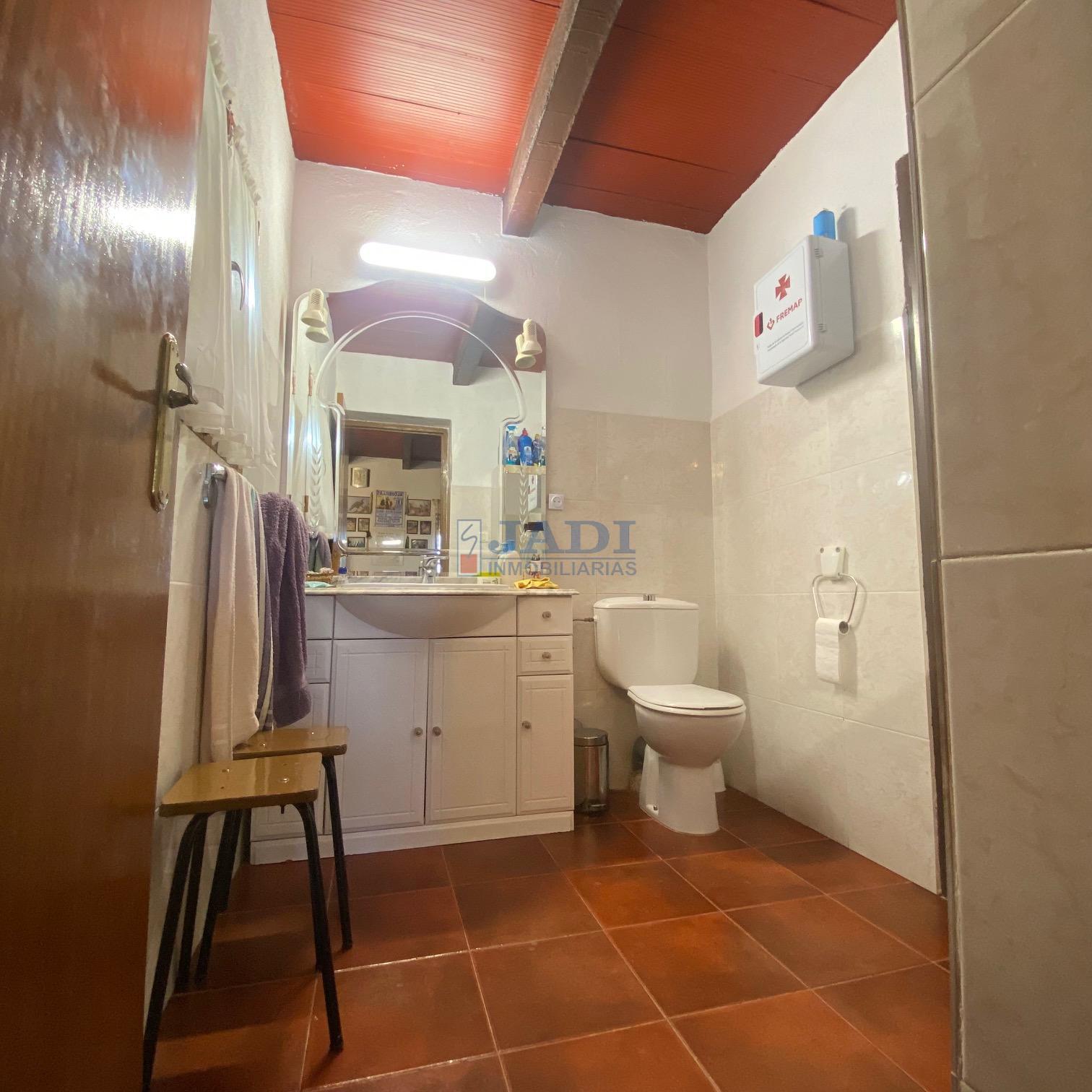For sale of house in Valdepeñas