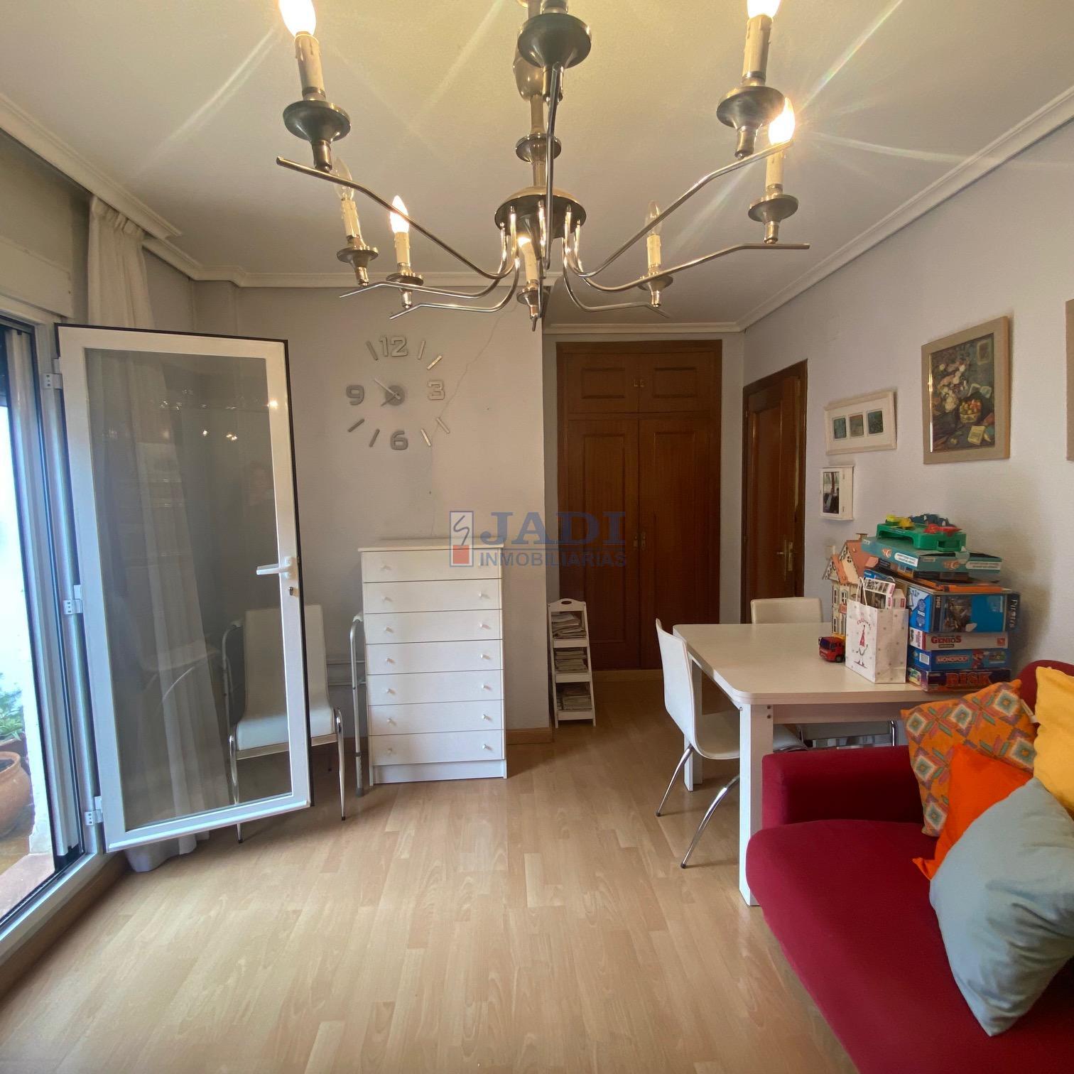 For sale of flat in Valdepeñas