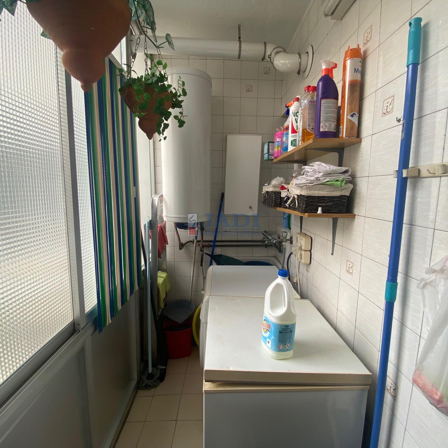 For sale of flat in Valdepeñas