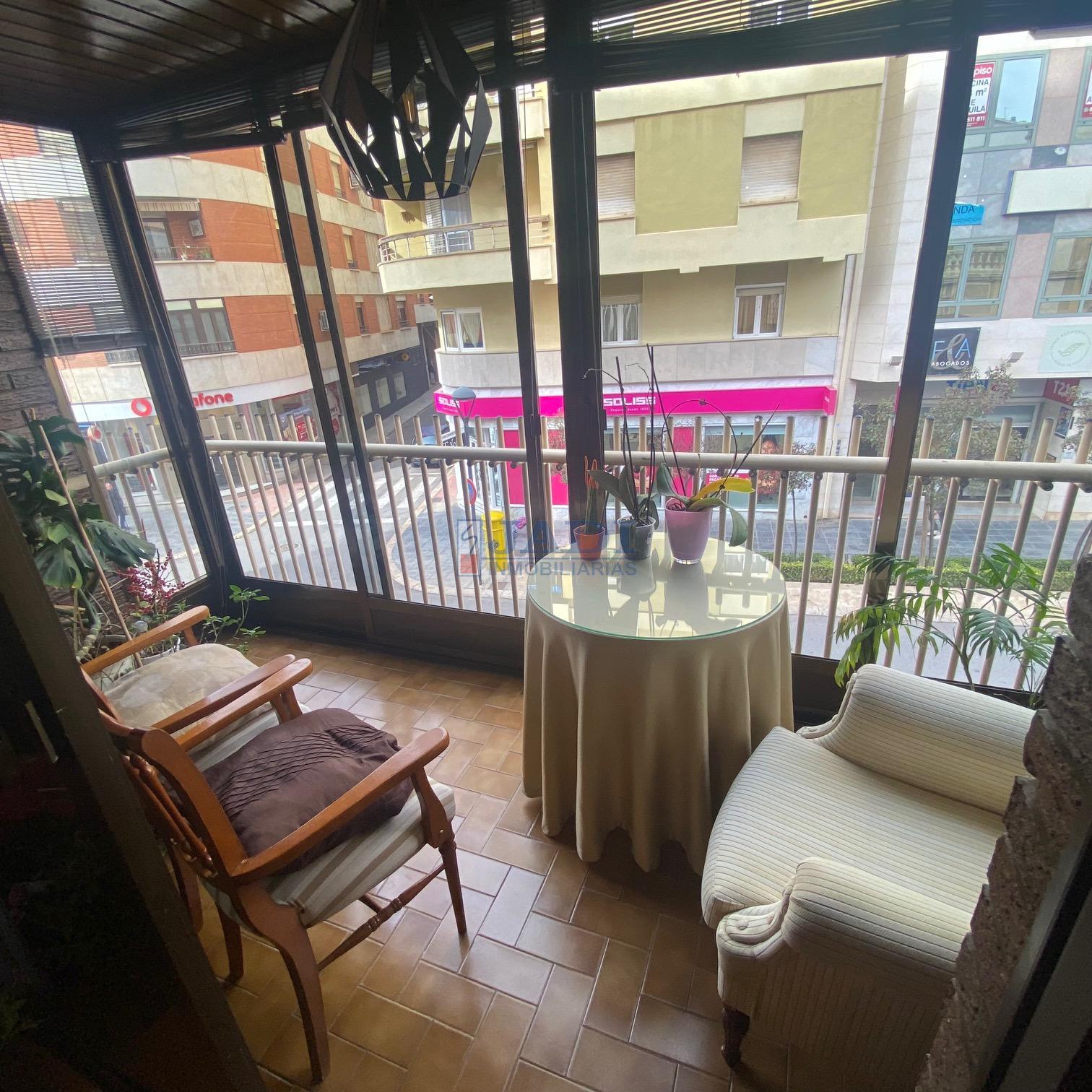 For sale of flat in Valdepeñas