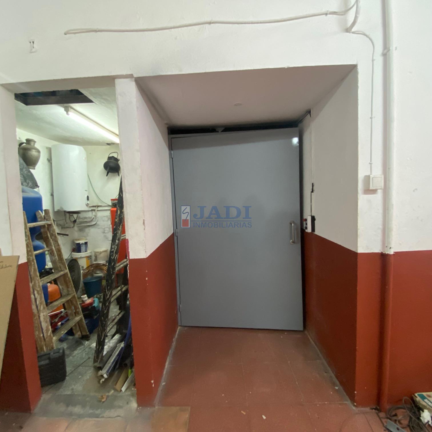 For sale of house in Valdepeñas