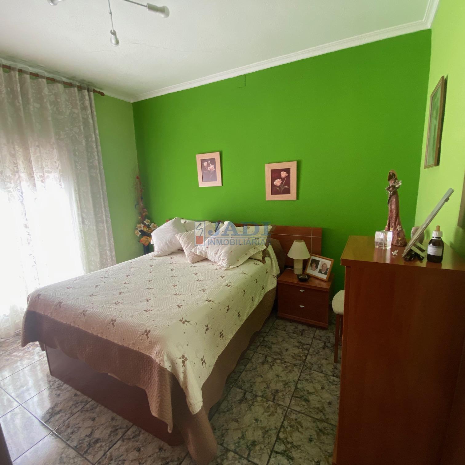 For sale of house in Valdepeñas