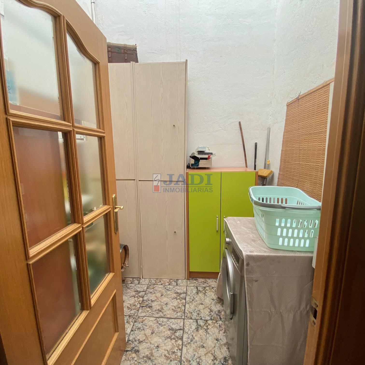 For sale of house in Valdepeñas