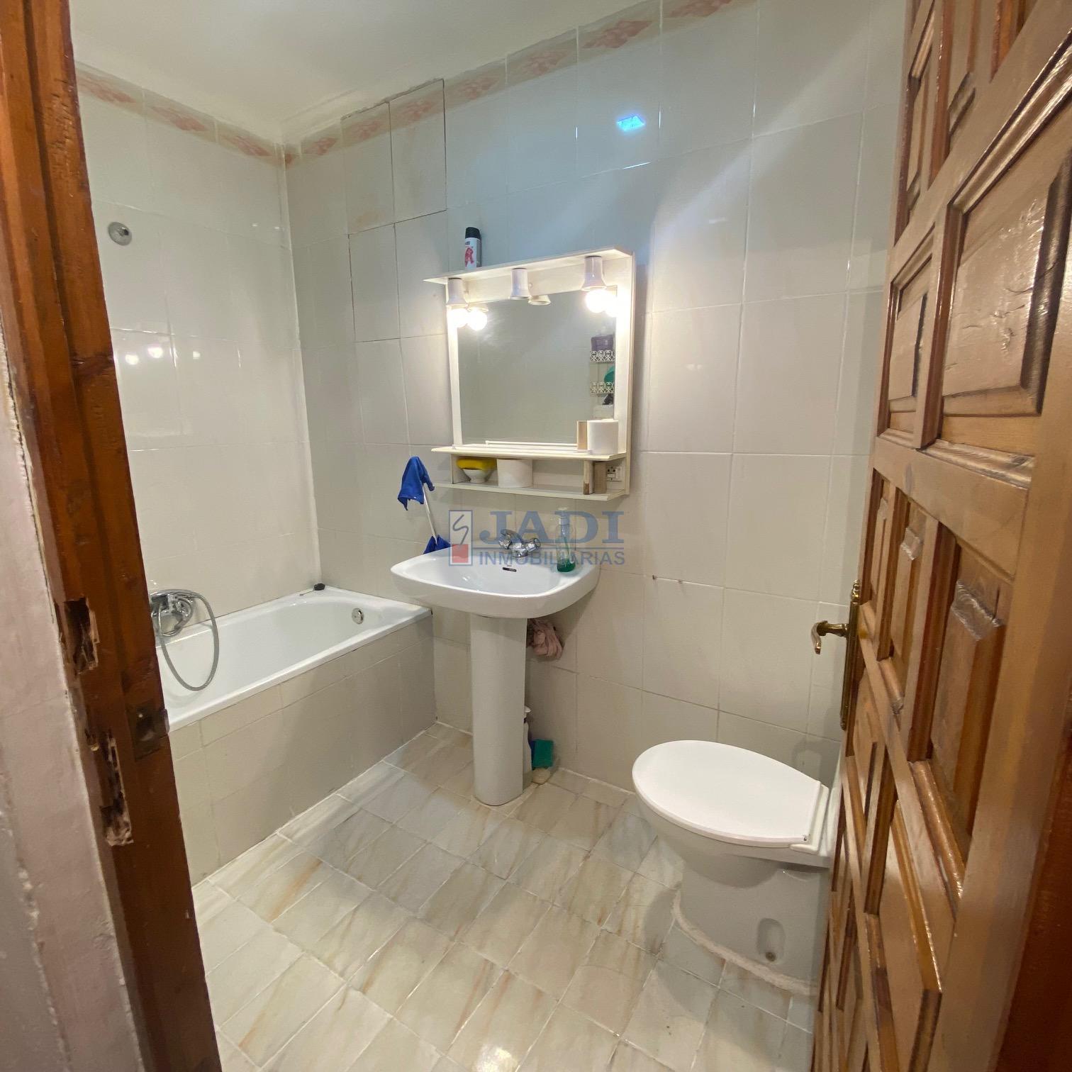 For sale of house in Valdepeñas