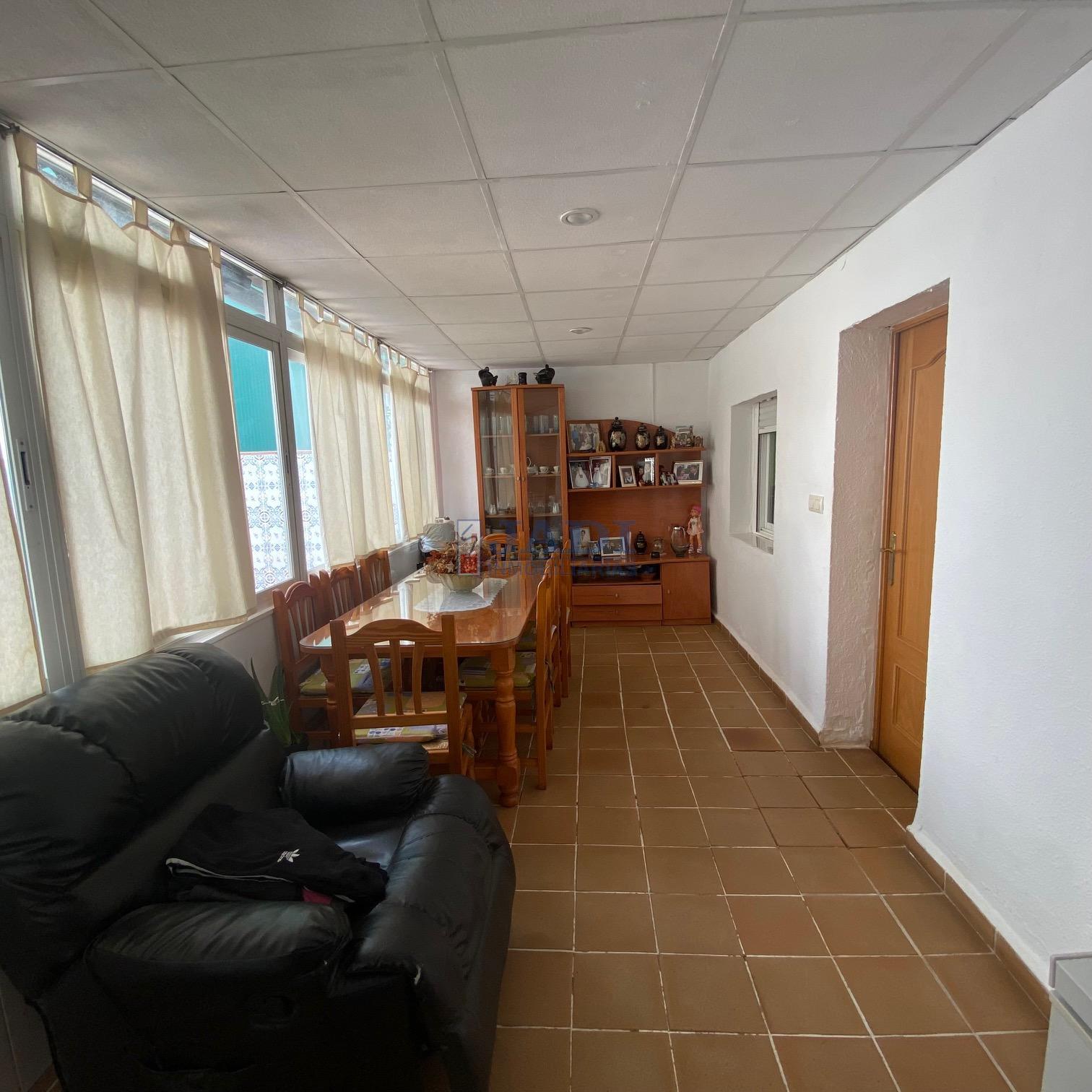 For sale of house in Valdepeñas