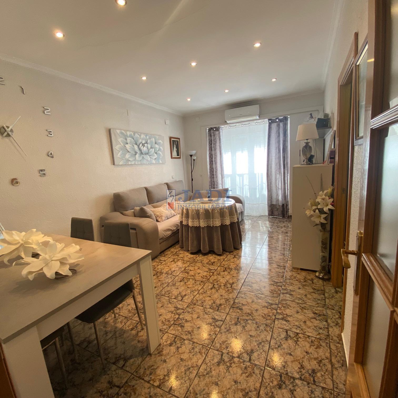 For sale of house in Valdepeñas