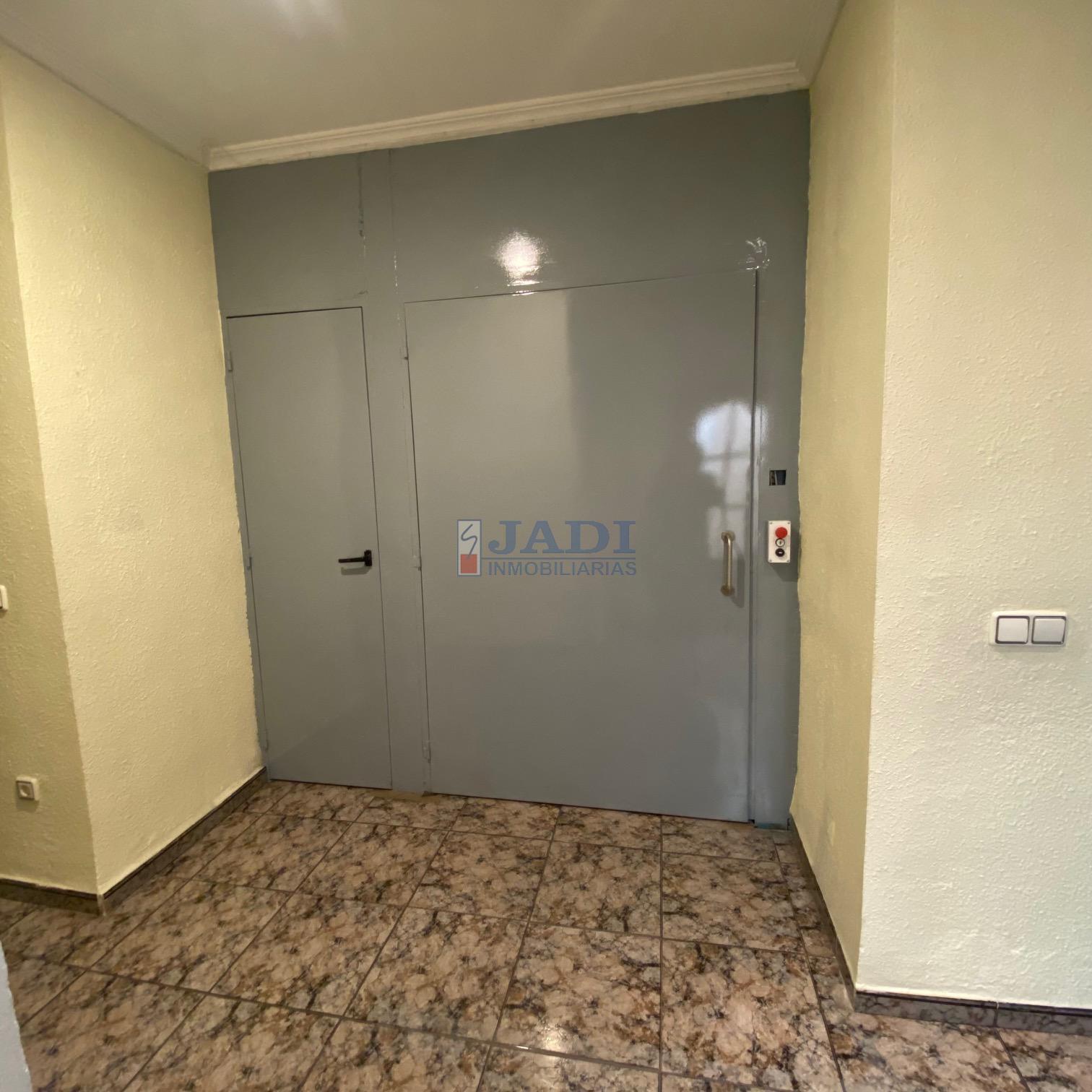 For sale of house in Valdepeñas